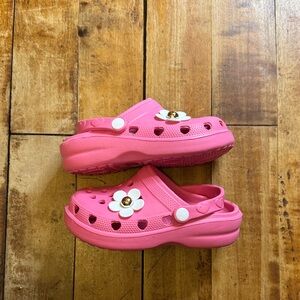 Pink Kids Crocs style with Flower Accent size 10 new never worn summer